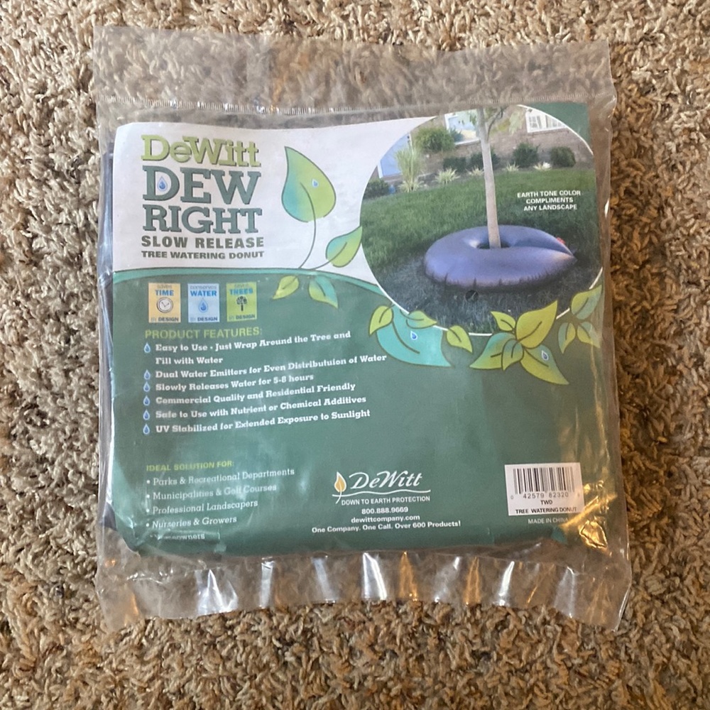 Slow Release Tree Watering Donut.   Brand new. Opened, but not used.